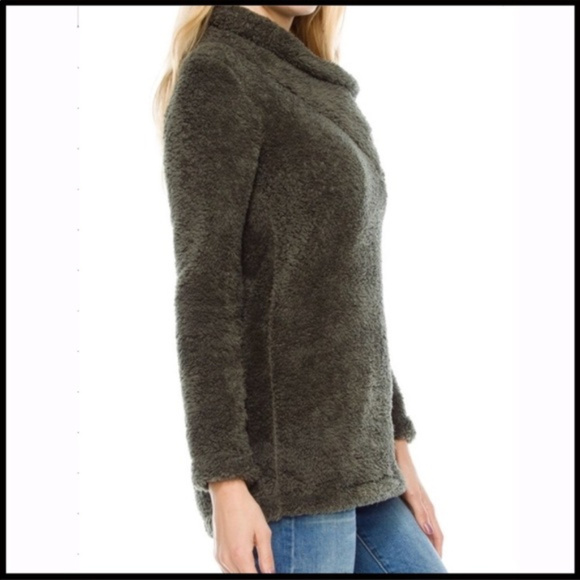 ! NEW ARRIVAL ! Fuzzy Button Fleece Pullover - Picture 3 of 3